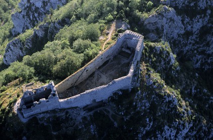 France, Ariège (09), Pays d' Olmes, château cathare de Montségur perché sur un pog (vue aérienne)