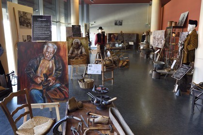 France, Corse-du-Sud (2A), Sartène, Musée de préhistoire corse et d’archéologie, Art et traditions populaires