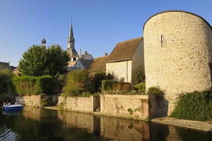 France, Eure-et-Loir (28), Bonneval, le fossé des remparts