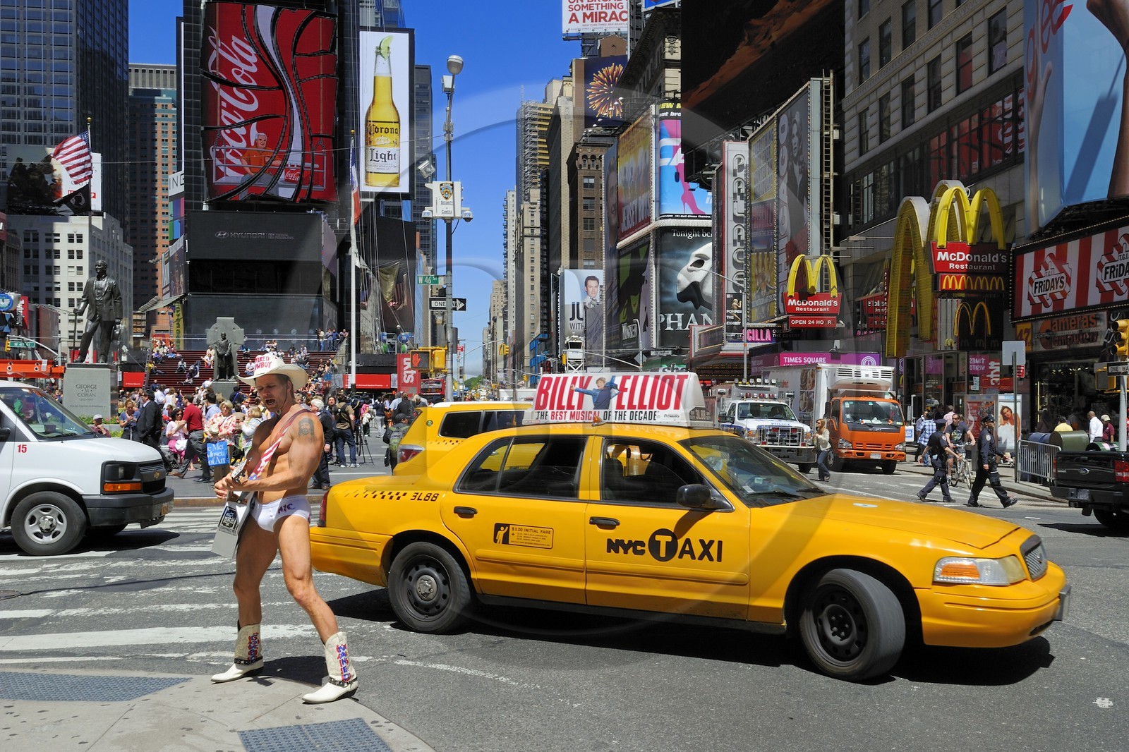 Etats-Unis, New York, Manhattan, Midtown, Times Square, le Cowboy nu est une figure emblématique