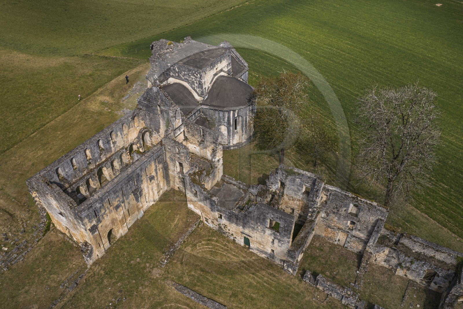 France, Dordogne (24), Périgord Vert, Villars, ruines de l'abbaye cistercienne de Boschaud du XIIème siècle qui dépendait de l'abbaye de Clairvaux (vue aérienne)