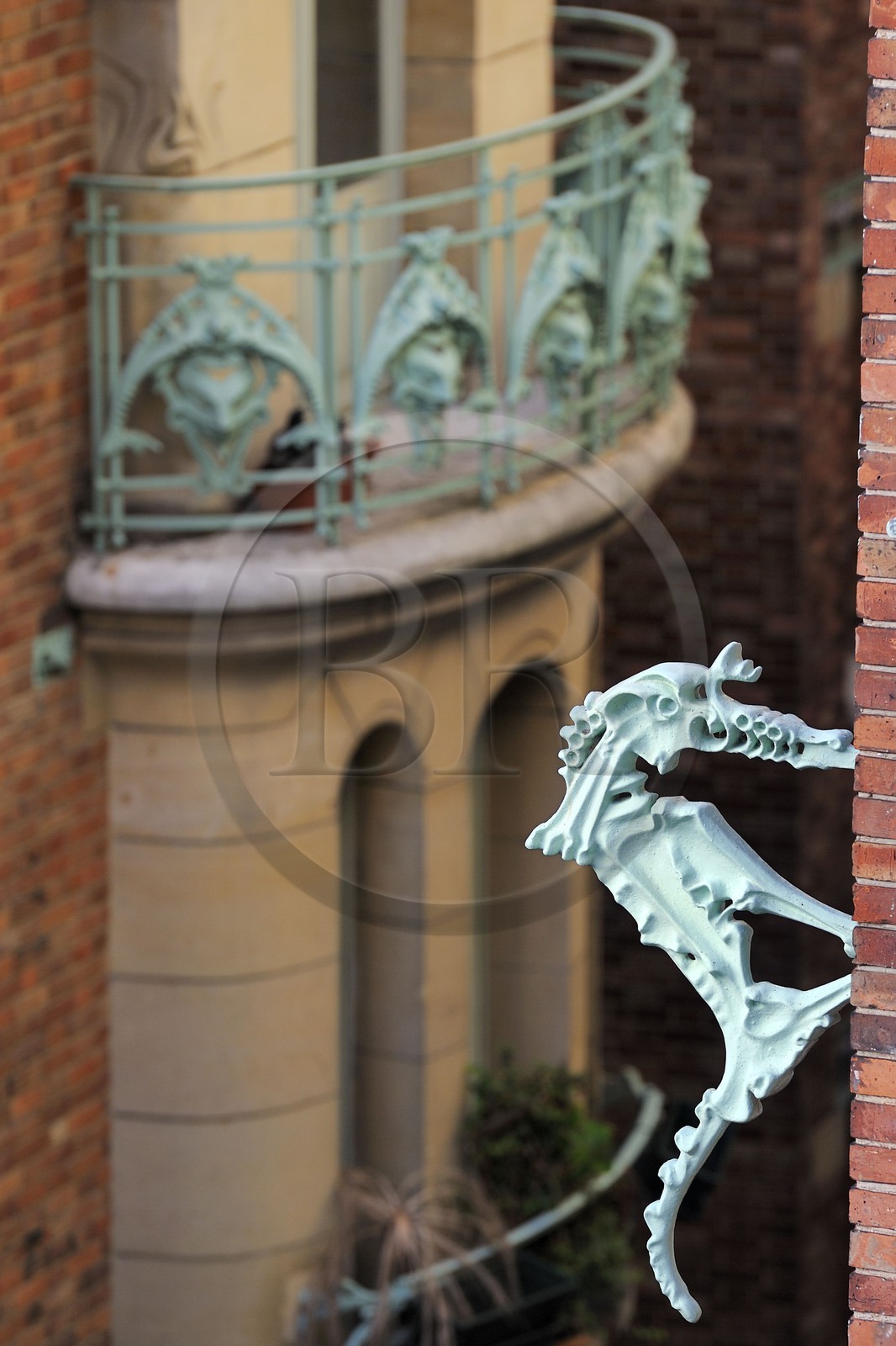 France, Paris (75), le Castel-Beranger, immeuble du 14 rue La Fontaine de style Art Nouveau  par Hector Guimard