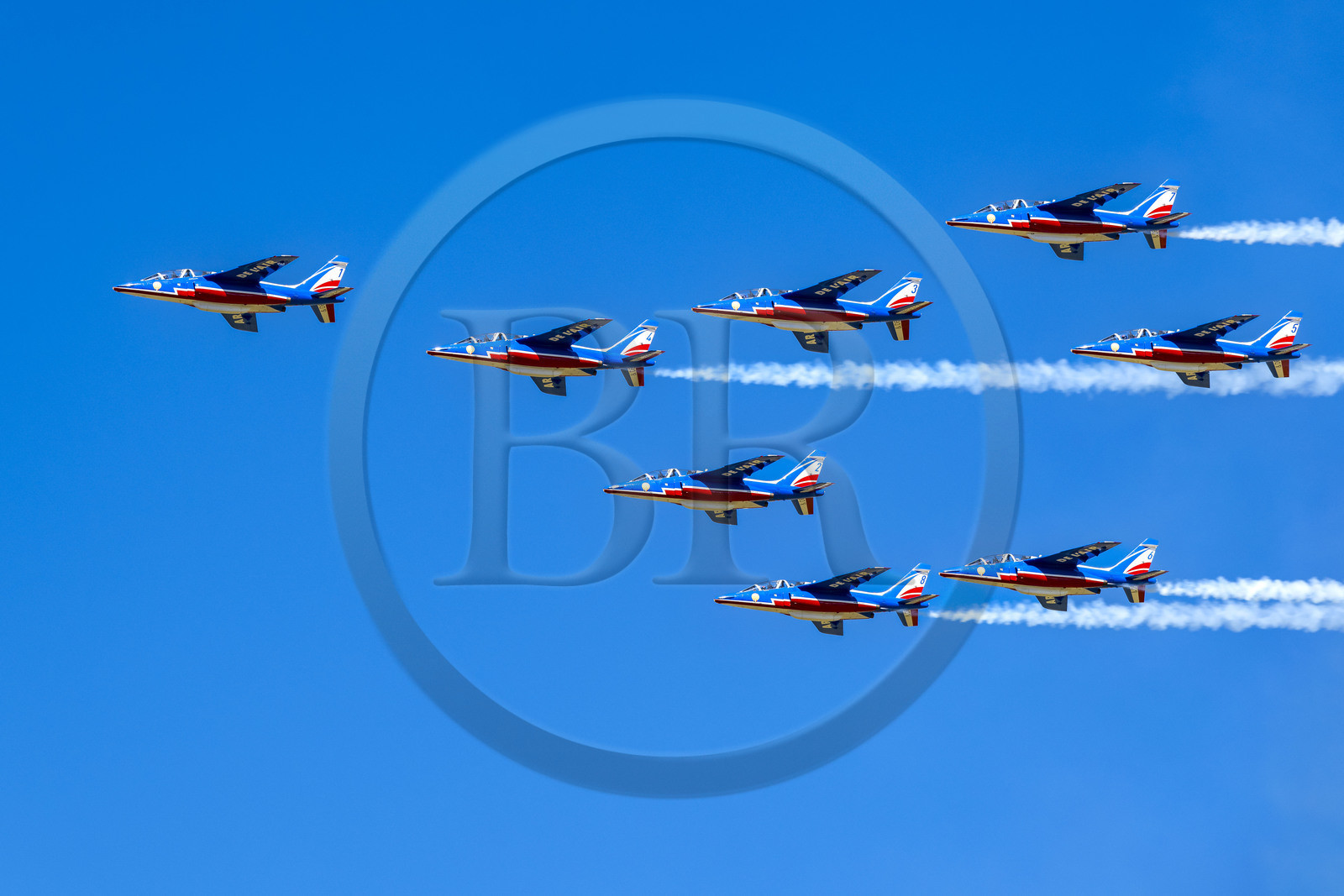 France, Bouches-du-Rhône (13), Salon-de-Provence, base aerienne 701, base de la Patrouille de France (PAF pour Patrouille acrobatique de France) de l'Armée de l'air et de l'espace française, les avions Alphajet en formation lors d'un vol d'entrainement