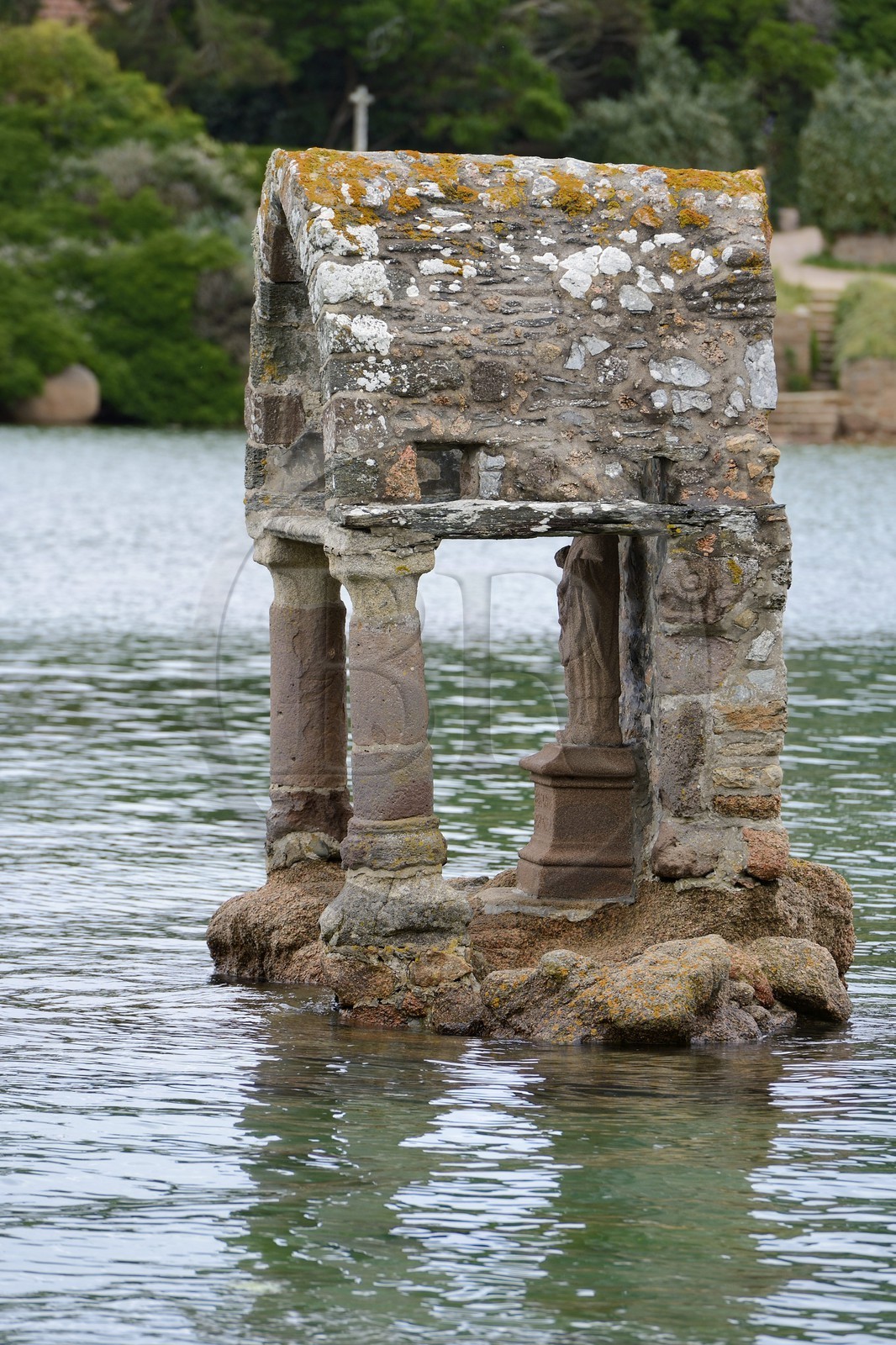 France, Cotes-d'Armor, Cote de Granit Rose (the Pink Granite coast), Ploumanach, oratory of St Guirec on the beach St Guirec in high tide