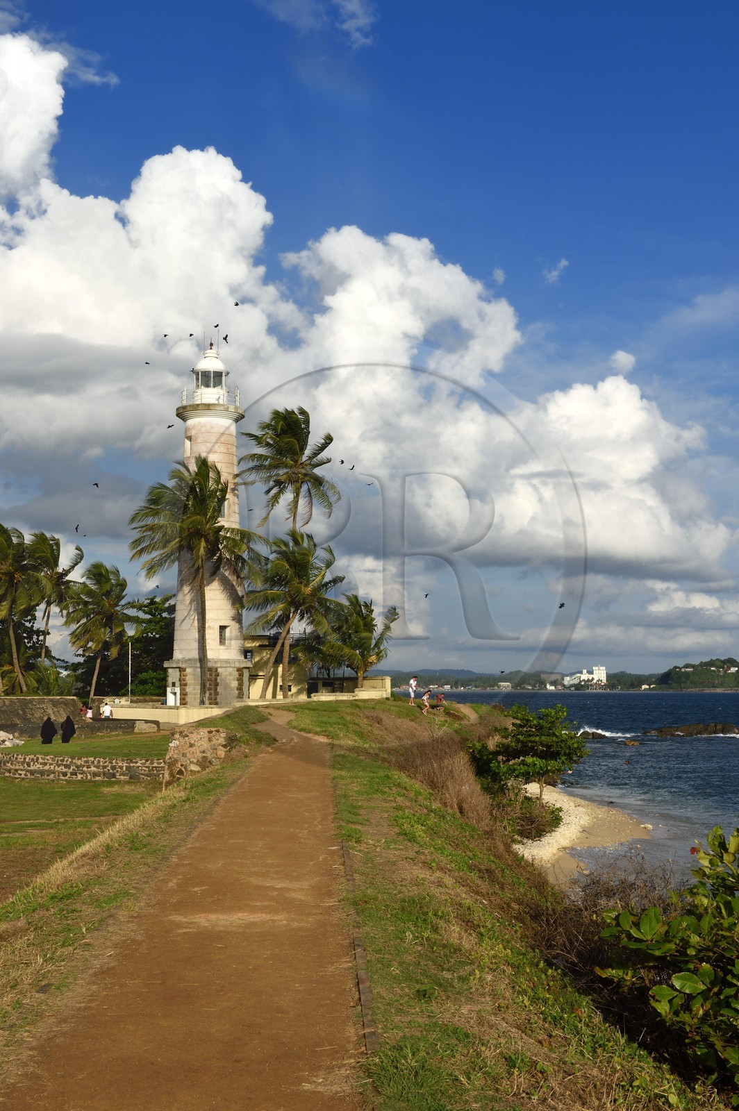 Sri Lanka, Province du Sud, Fort de Galle, classé Patrimoine Mondial de l'UNESCO, le phare sur les remparts maritimes de la ville fortifiée