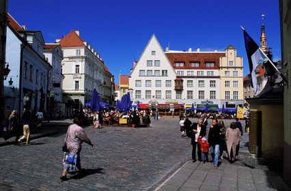 Estonie (Pays Baltes), région de Harju, Tallinn, capitale européenne de la culture 2011, place de l' Hôtel de Ville, le point central de la vieille ville