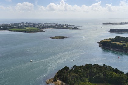 France, Morbihan, Gulf of Morbihan (Golfe du Morbihan) entrance, Berder and Er Lannic and Gavrinis Islands in the foreground, Arzon on Rhuys Peninsula in the background (aerial view)