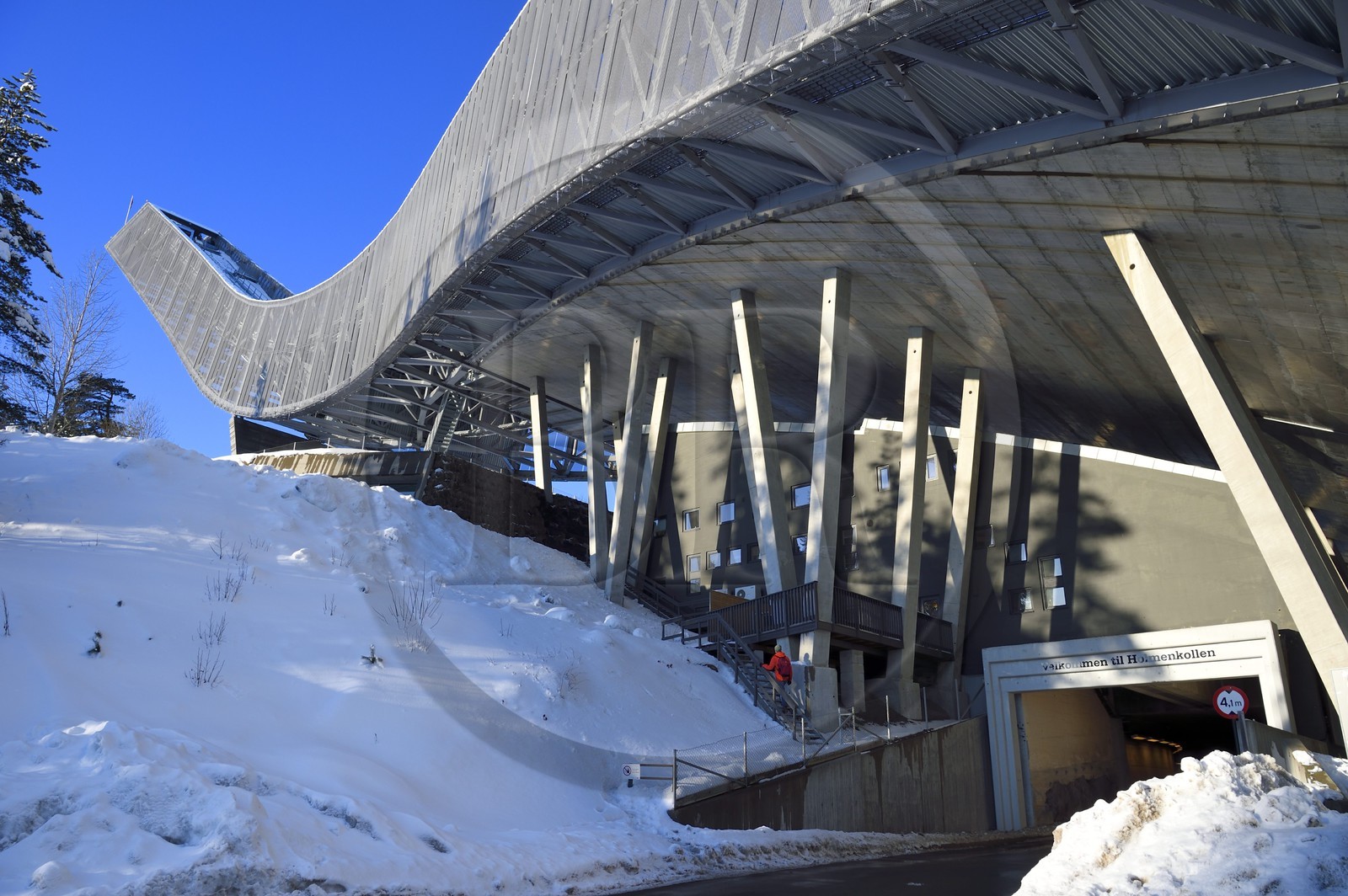 Norvège, Oslo, quartier de Holmenkollen, le tremplin de saut à ski Holmenkollbakken qui abrite le musée du ski
