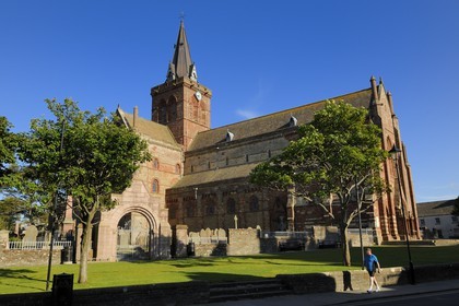 Royaume-Uni, Ecosse, Iles Orcades, Mainland, ville de Kirkwall, la cathédrale Saint-Magnus en grès rouge