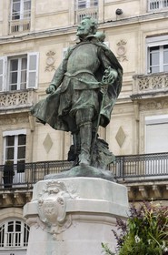 France, Charente-Maritime (17), La Rochelle, la statue du maire de 1628 Jean Guiton