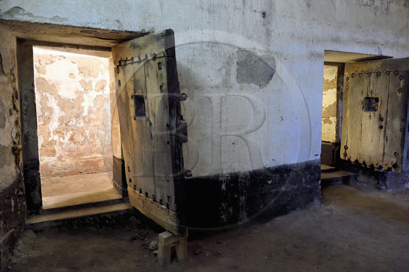 France, Allier (03), ancienne province du Bourbonnais, Moulins, Tour de la Mal-Coiffée de l'ancien Chateau des Ducs de Bourbon qui fut transformée en prison jusqu'en 1984, les cachots aux sous-sols (1780)