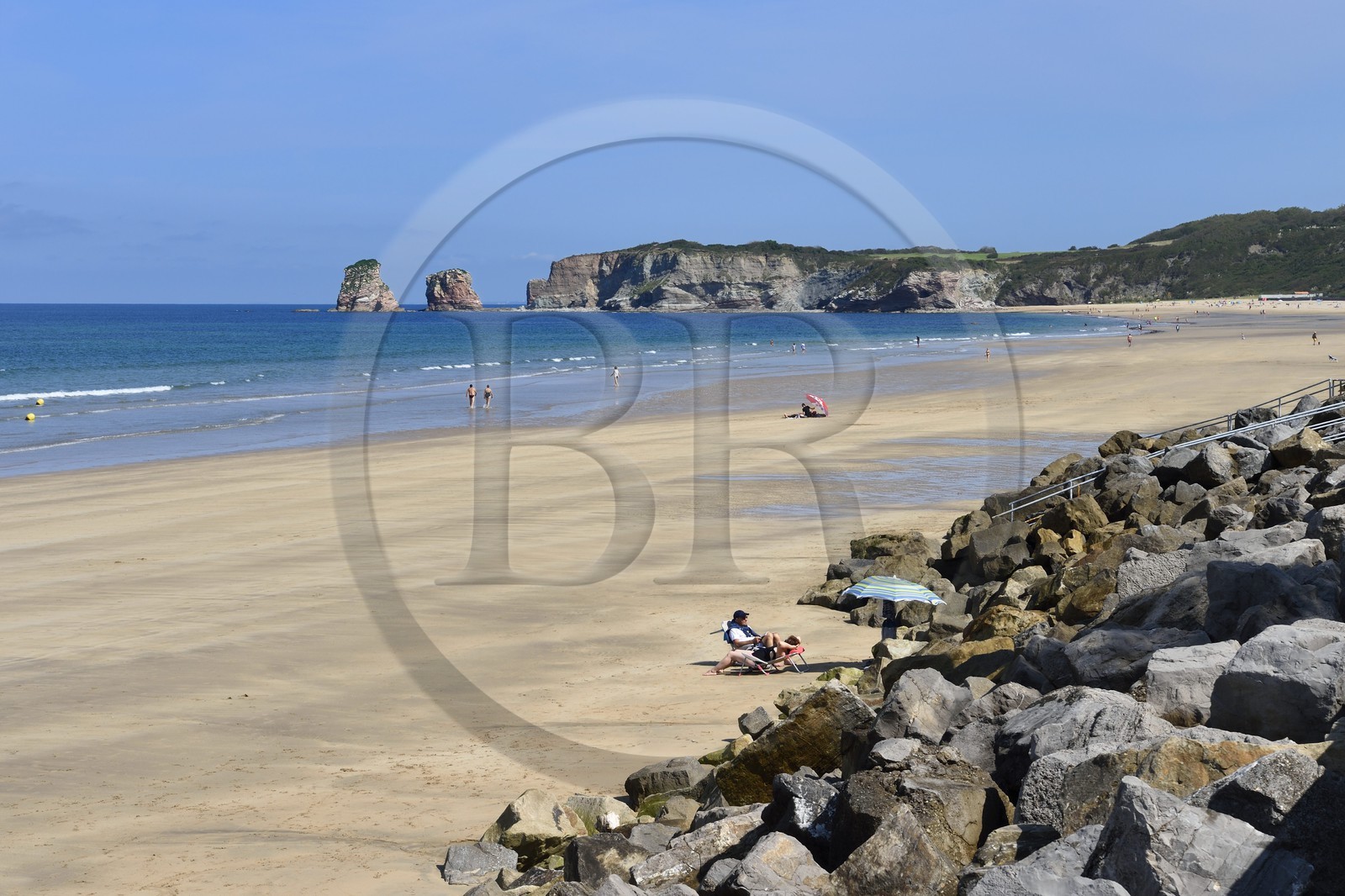 France, Pyrenees Atlantiques, Basque Country coast, Hendaye, the so-called twin rocks at the end of Hendaye beach are an extension of the Basque Corniche