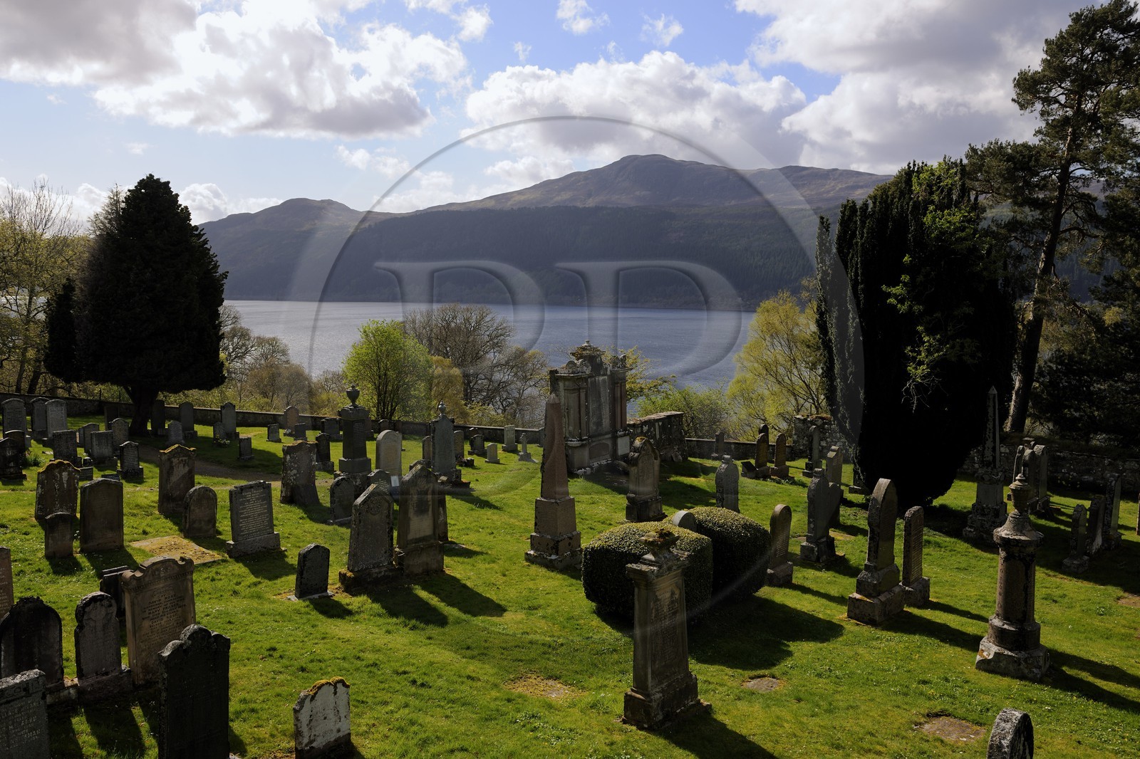 United Kingdom, Scotland, Highlands, cemetary of Foyers dominating the Loch Ness