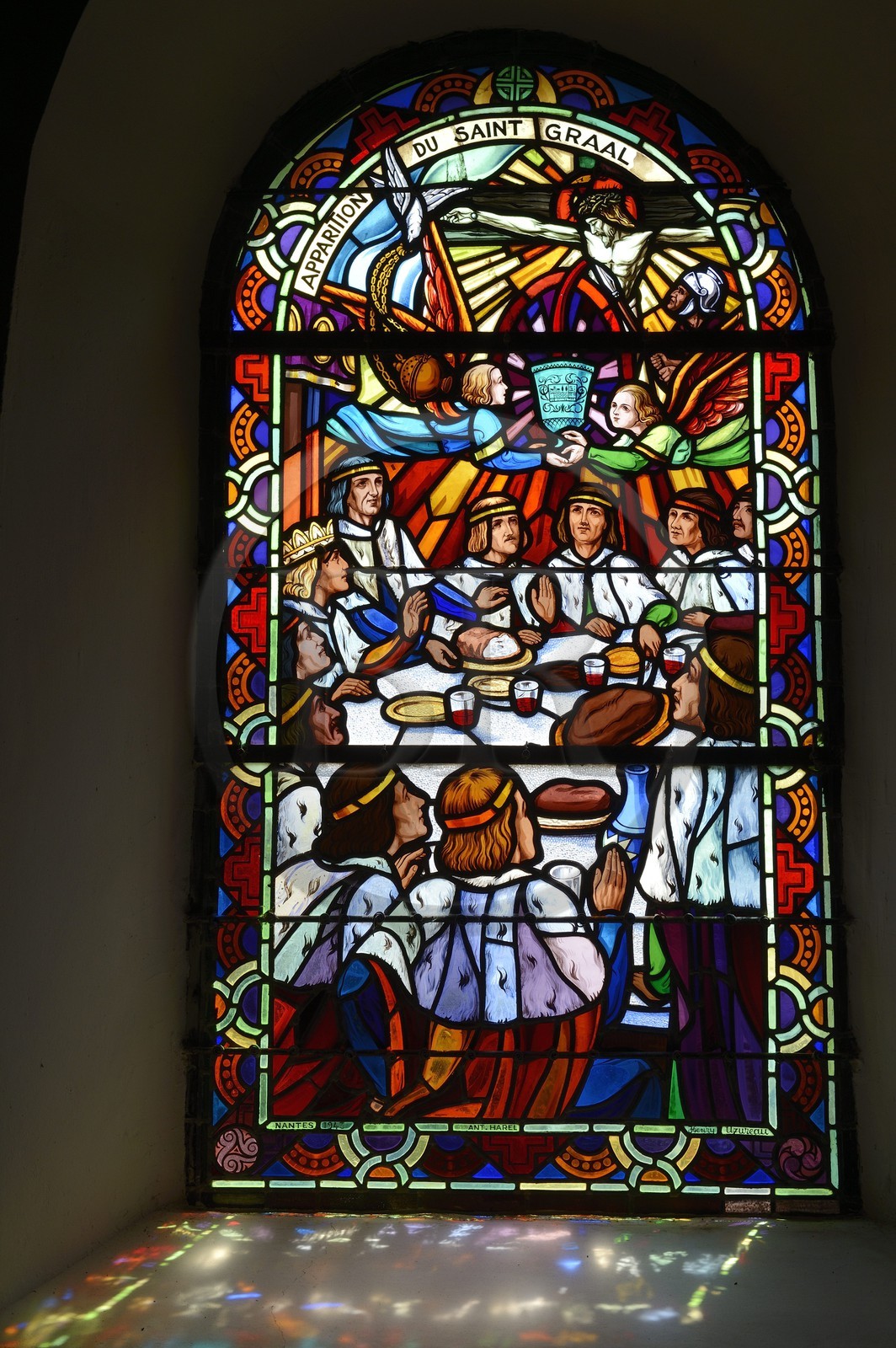 France, Morbihan (56), forêt de Brocéliande, Tréhorenteuc, église Sainte-Onenne ou la chapelle du Graal dédiée à la mythogie arthurienne