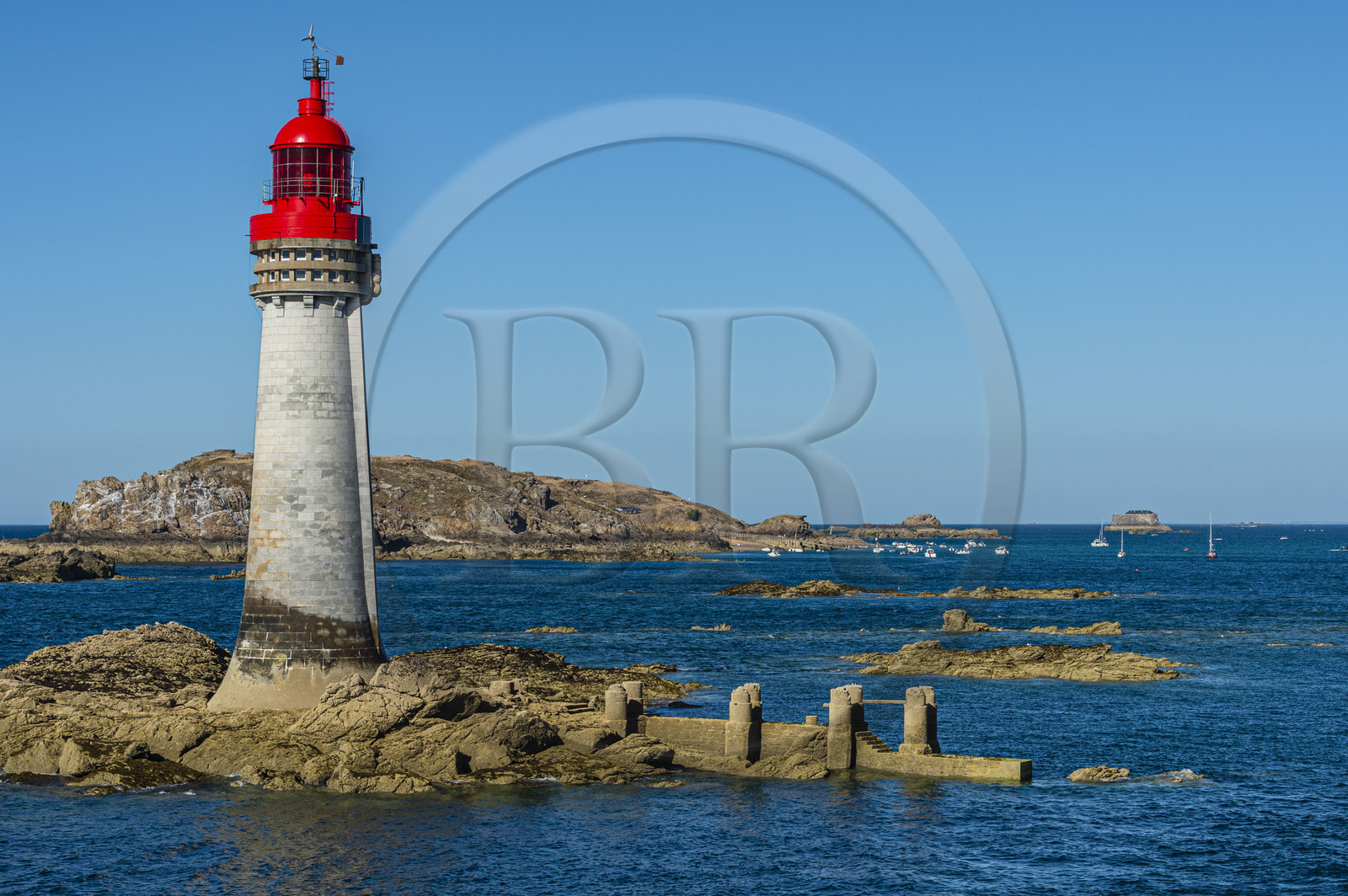 France, Ille et Vilaine, Cote d'Emeraude (Emerald Coast), Saint Malo, the lighthouse of the Grand-Jardin