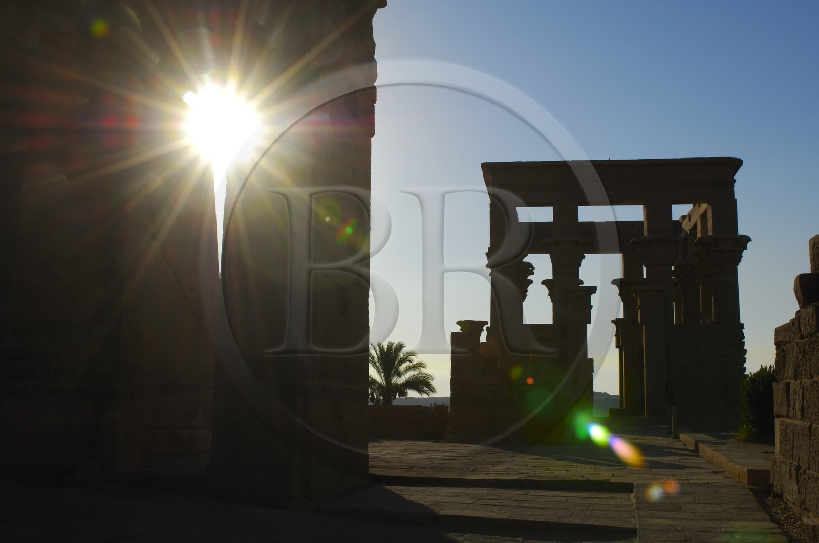 Egypte, Haute-Egypte, Nubie, vallée du Nil, Assouan, île d'Agilka, Philae classé Patrimoine Mondial de l'UNESCO, le temple d'Isis