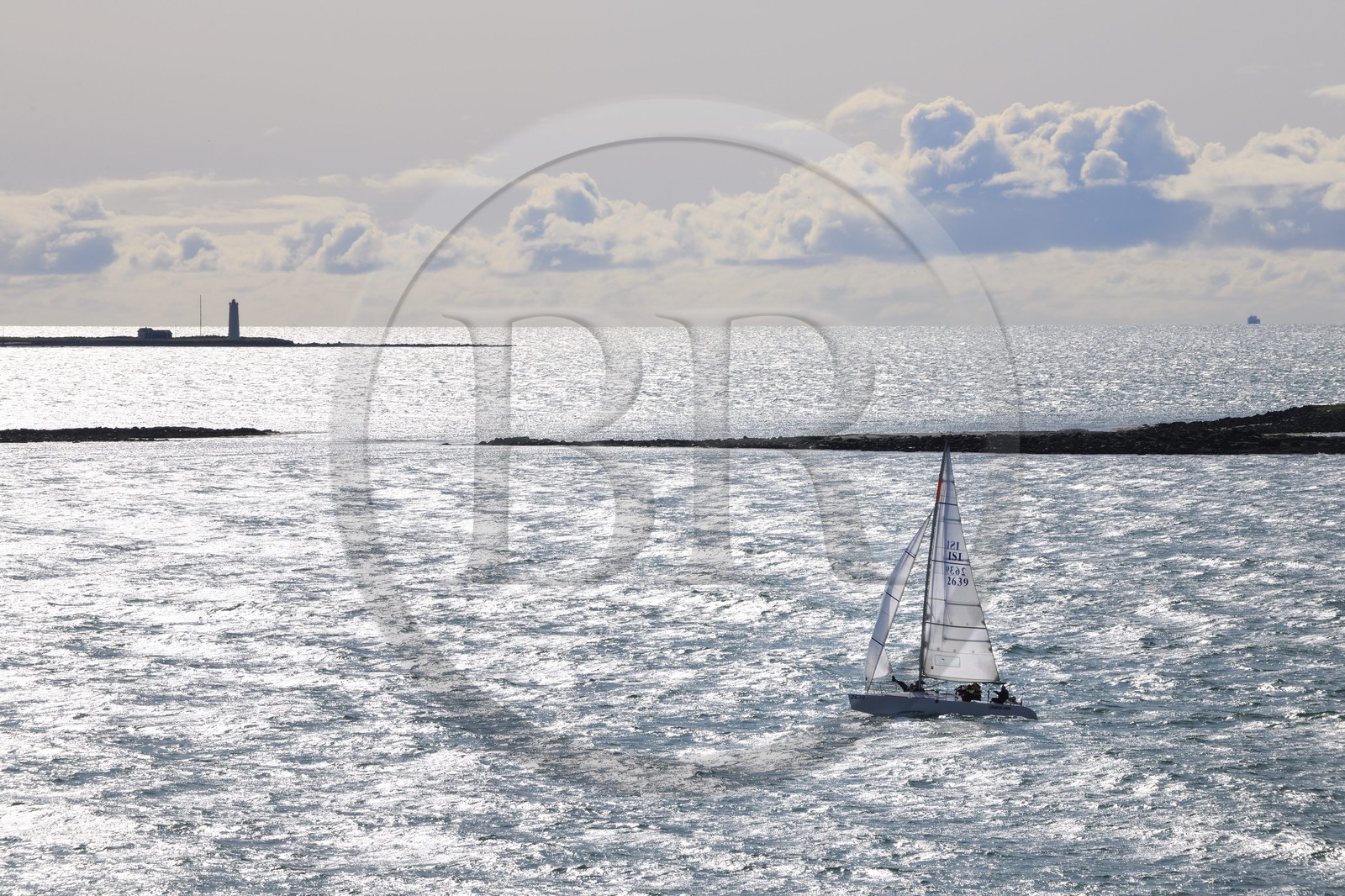 Islande, voilier dans la baie de Reykvavik