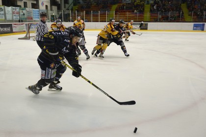 France, Haute Savoie, Morzine, ice hockey game from the Morzine-Avoriaz Hockey Club called the Penguins