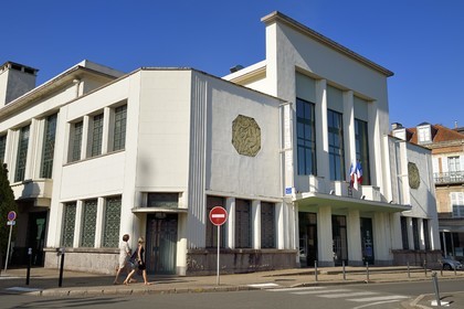 France, Allier (03), Vichy, place Charles de Gaulle, maison des associations et salle des fêtes, à l'origine un théatre art Déco construit en 1935