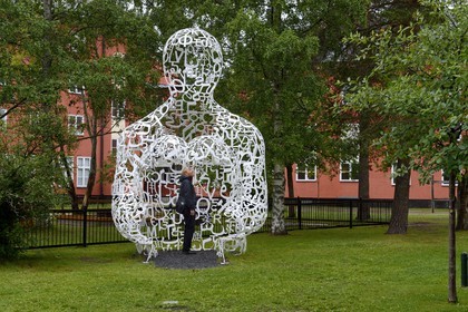 Suède, Comté de Vasterbotten, Umea, parc de sculpture d'Umedalen, Nosotros (2008) de Jaume Plensa