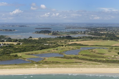 France, Morbihan, Gulf of Morbihan (Golfe du Morbihan), Rhuys peninsula, Arzon, Rhuys Golf course (aerial view)