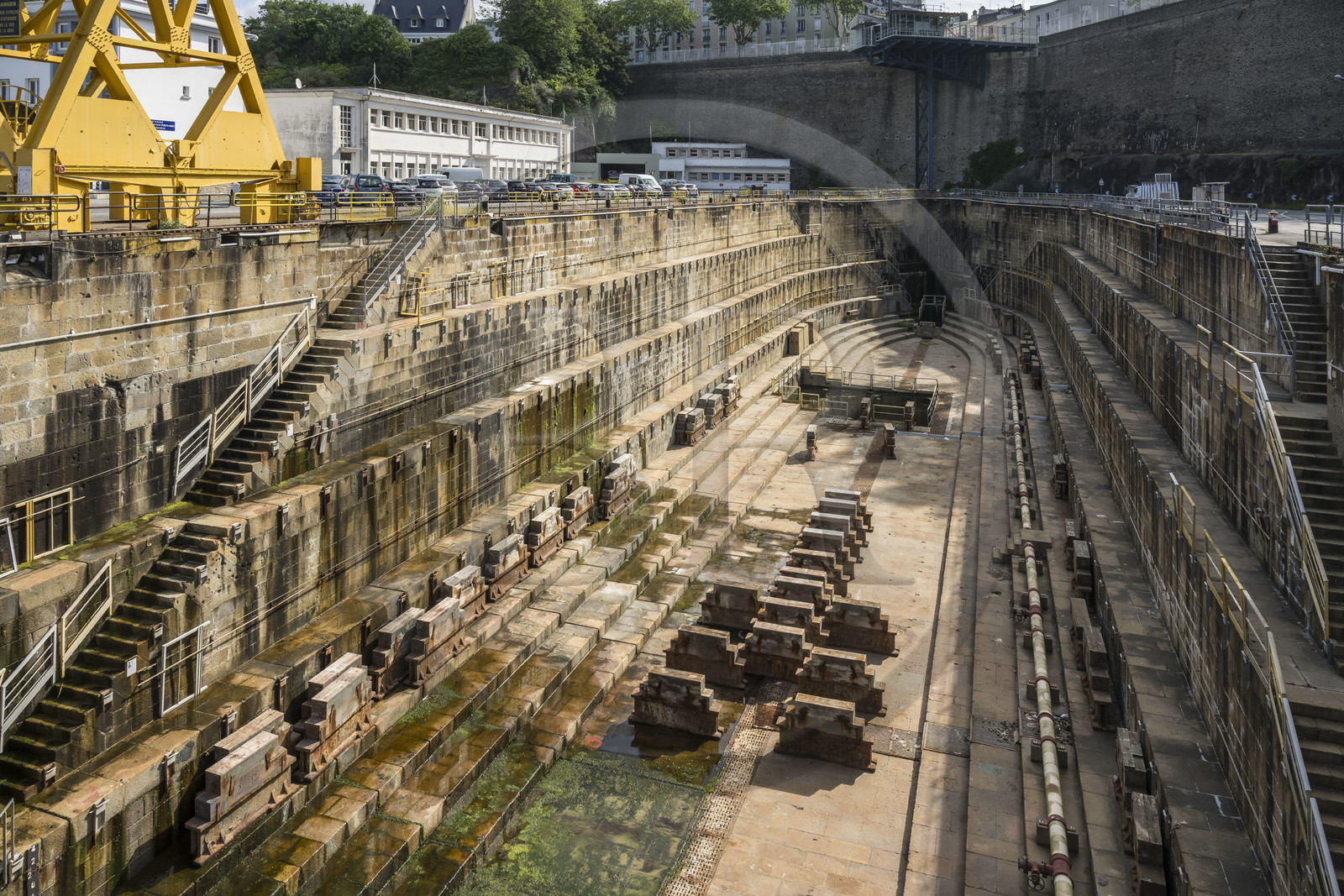 France, Finistère (29), Brest, l'arsenal, le port militaire est une base navale de la Marine nationale, bassin de radoub n° 1 dit bassin Tourville