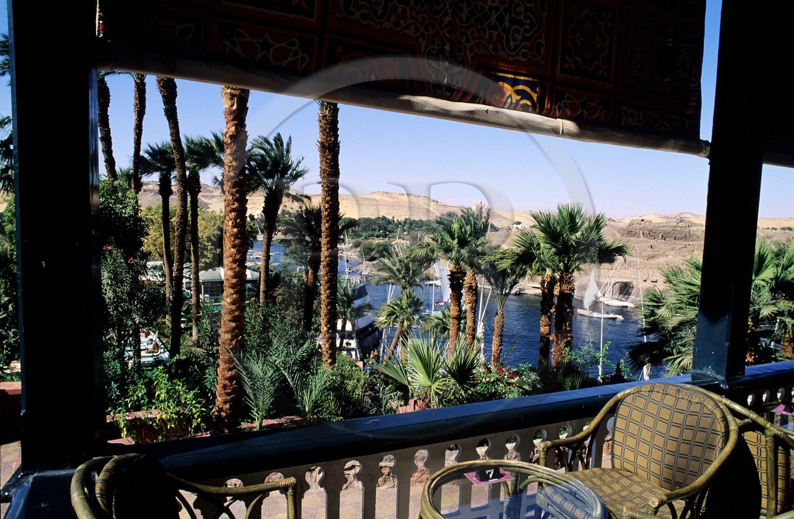 Egypte, Assouan, Hôtel Old Cataract, le terrasse vue sur le Nil et ses anciennes chutes