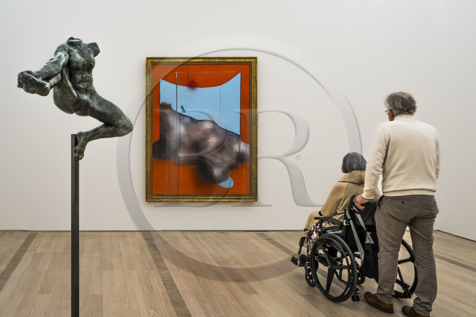 Suisse, Bâle, Riehen, fondation Beyeler, Iris, messagère des dieux (figure volante) (1890-1891) sculpture de Auguste Rodin et Sand Dune (1983) de Francis Bacon