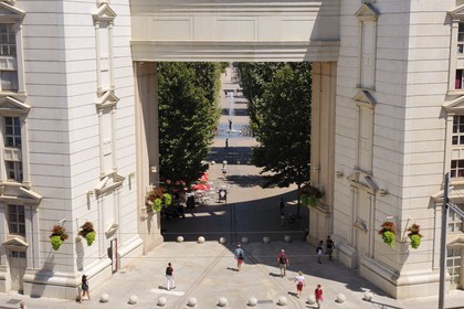 France, Hérault (34), Montpellier, quartier Antigone de l'architecte Ricardo Bofill, place du Nombre d'Or