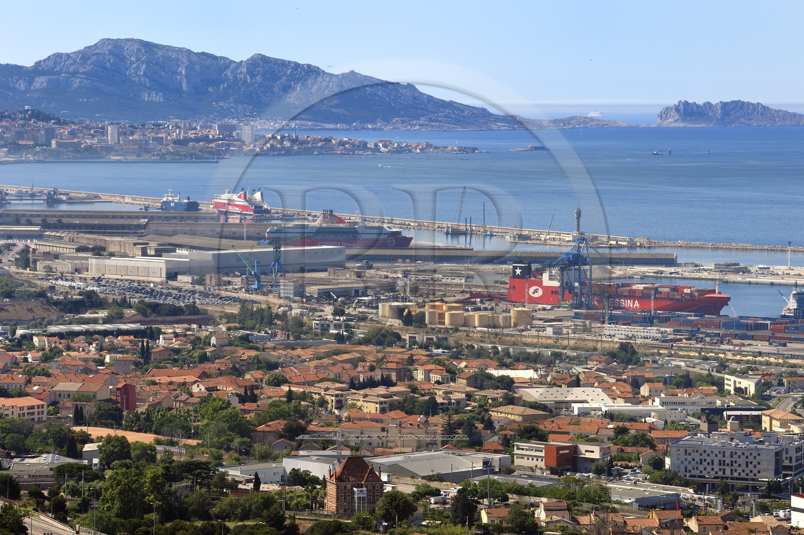 France, Bouches-du-Rhône (13), Marseille, Grand Port Maritime de Marseille ou GPMM et les quartiers Nord