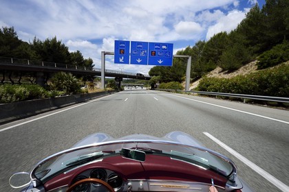 France, Alpes-Maritimes (06), Vallauris, péage sur l'autoroute A8 aussi appelée la Provencale