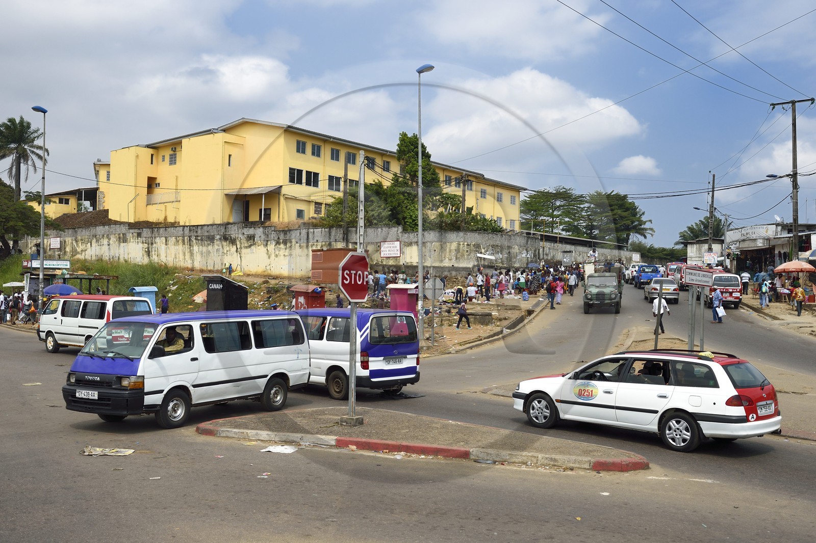Gabon, Libreville, sur la Route National 1
