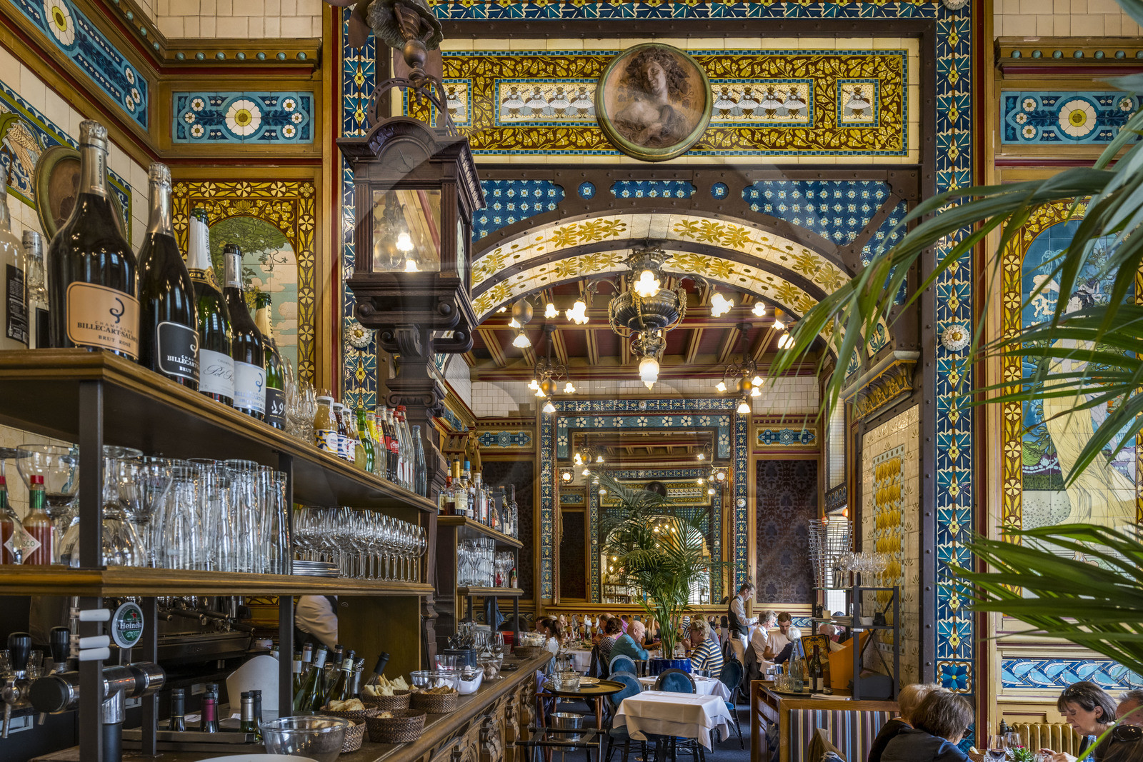 France, Loire-Atlantique (44), Nantes, quartier de Graslin, brasserie La Cigale avec sa décoration intérieure Art Nouveau