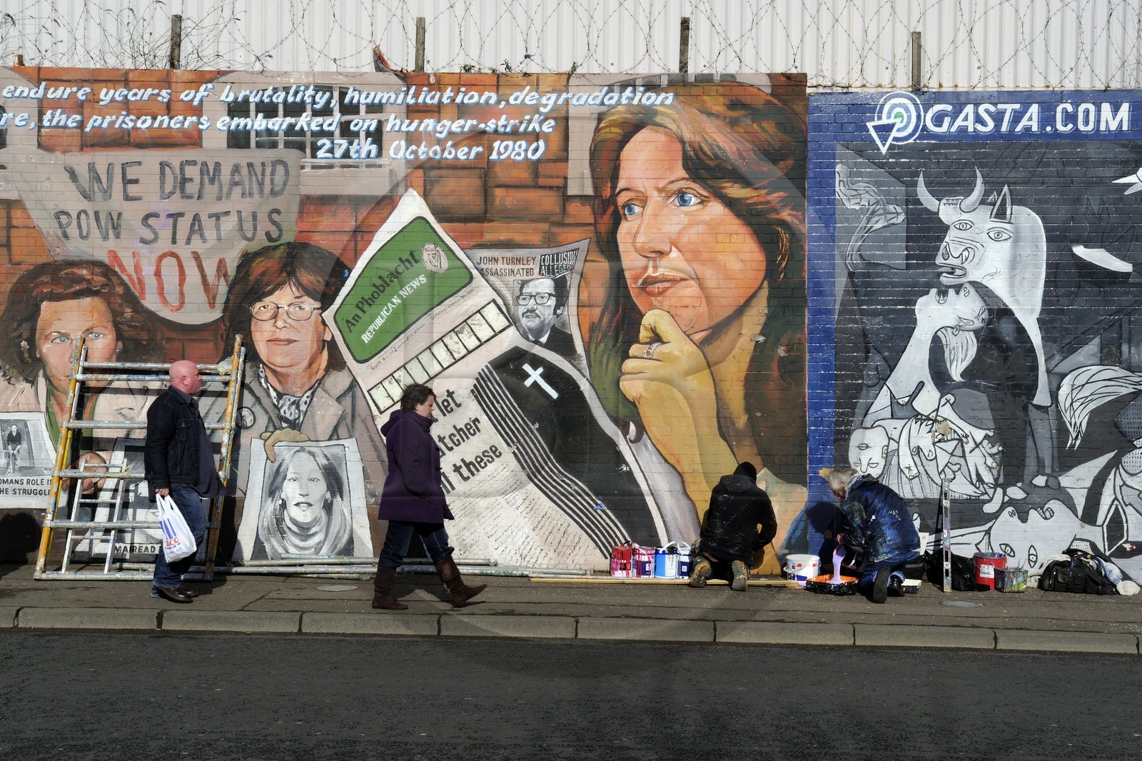 United Kingdom, Northern Ireland, West Belfast, Catholic Falls area, International or Solidarity Wall, murals on Falls Road and Danny Monaghan author of the paintings
