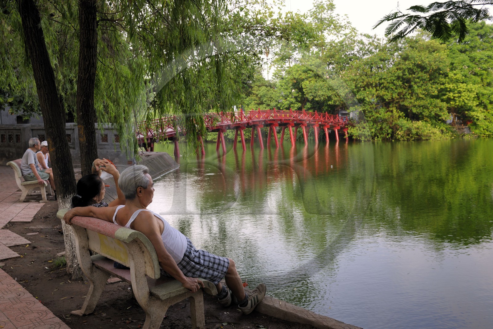 Vietnam, Hanoi, old town, Hoan Kiem Lake also called the small lake or Lake of the Restored Sword, Ngoc Son temple and the Thê Huc bridge