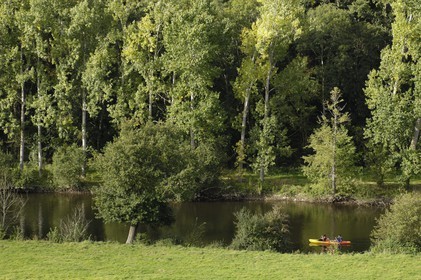 France, Calvados (14), la Suisse normande, Clécy, kayaks sur l'Orne