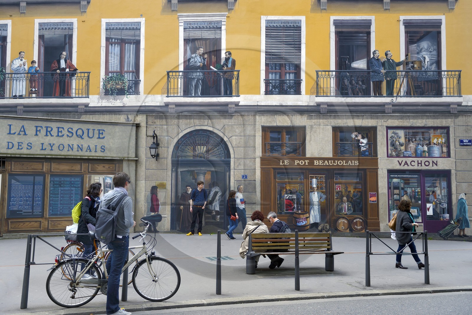 France, Rhône (69), Lyon, site historique classé Patrimoine Mondial de l'UNESCO, la fresque des lyonnais réalisée par la Cité de la Création, rue de la Martinière