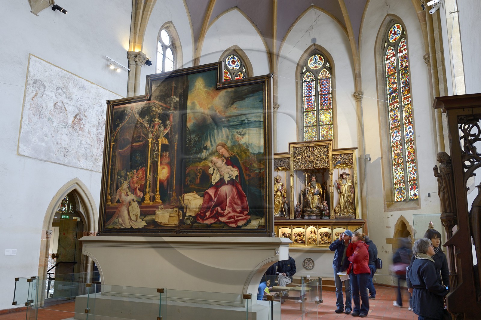 France, Haut-Rhin (68), Colmar, le musée Unterlinden, le retable d'Issenheim attribué à Grünewald, première ouverture représentant l’accomplissement de la nouvelle loi, panneaux du concert des anges et de la Nativité