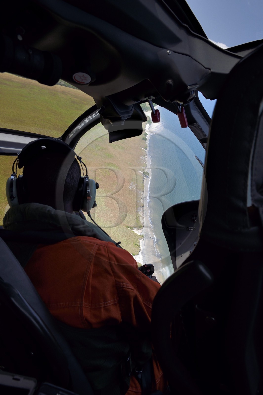 Gabon, Province de Ogooué-Maritime, Parc National Wonga Wongue, la zone littorale  (vue aérienne)