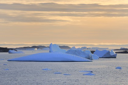Groenland, région méridionale vers Nanortalik, iceberg