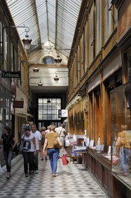 France, Paris (75), Passage Jouffroy, les etals de la Librairie Paul Vulin