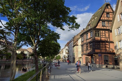 France, Bas Rhin, Strasbourg, old town listed as World Heritage by UNESCO, banks of Ill River quai des Bateliers turned into a meeting place for pedestrians
