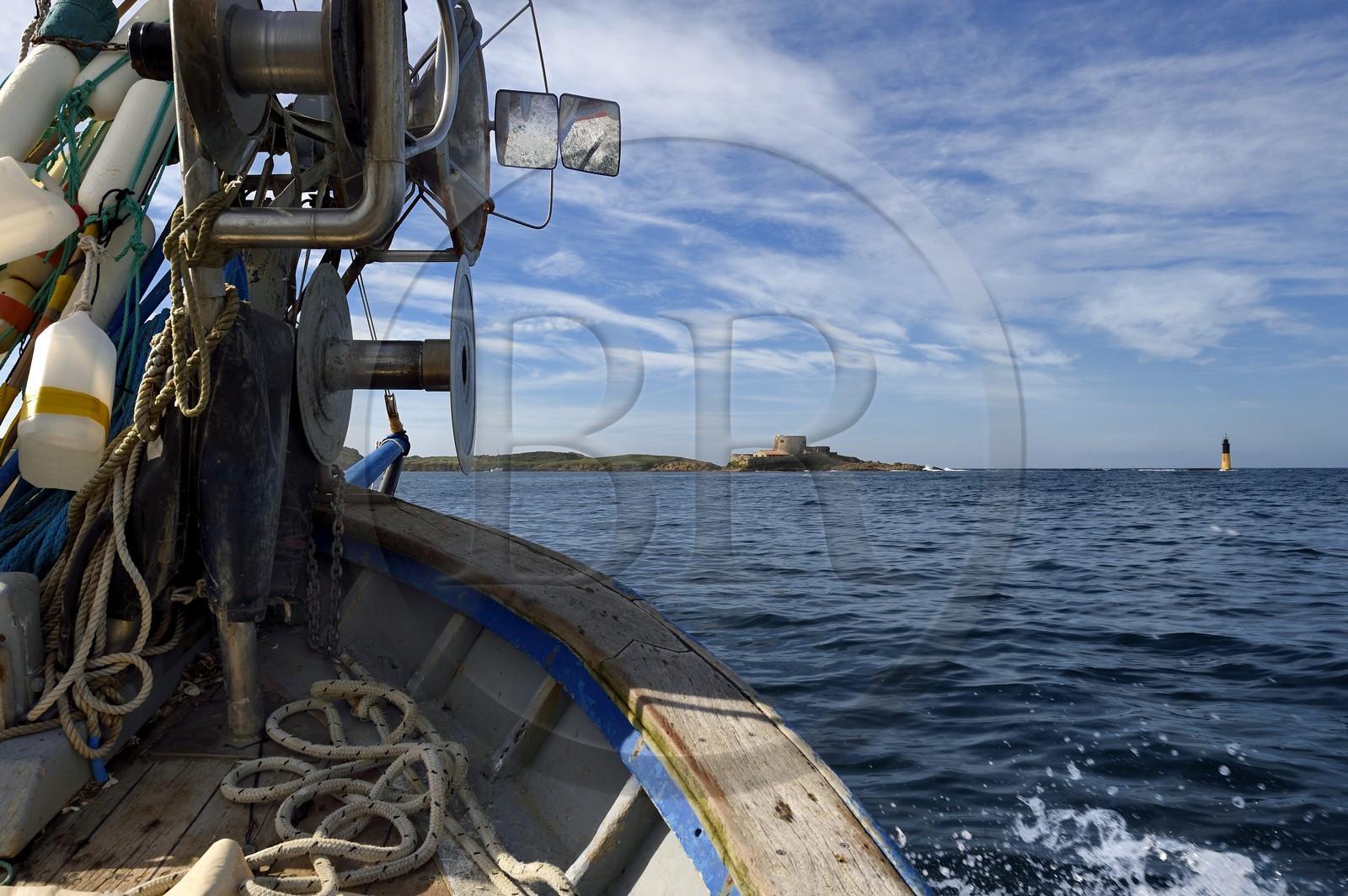 France, Var (83), Iles d'Hyères, parc national de Port Cros, Ile de Porquerolles, fort du Petit Langoustier et la Jeaune Garde (balise)