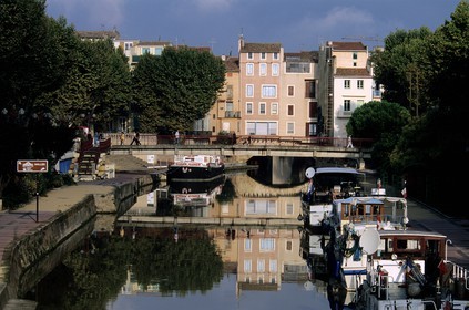 France, Aude (11), Narbonne, le canal de la Robine au pont des marchands