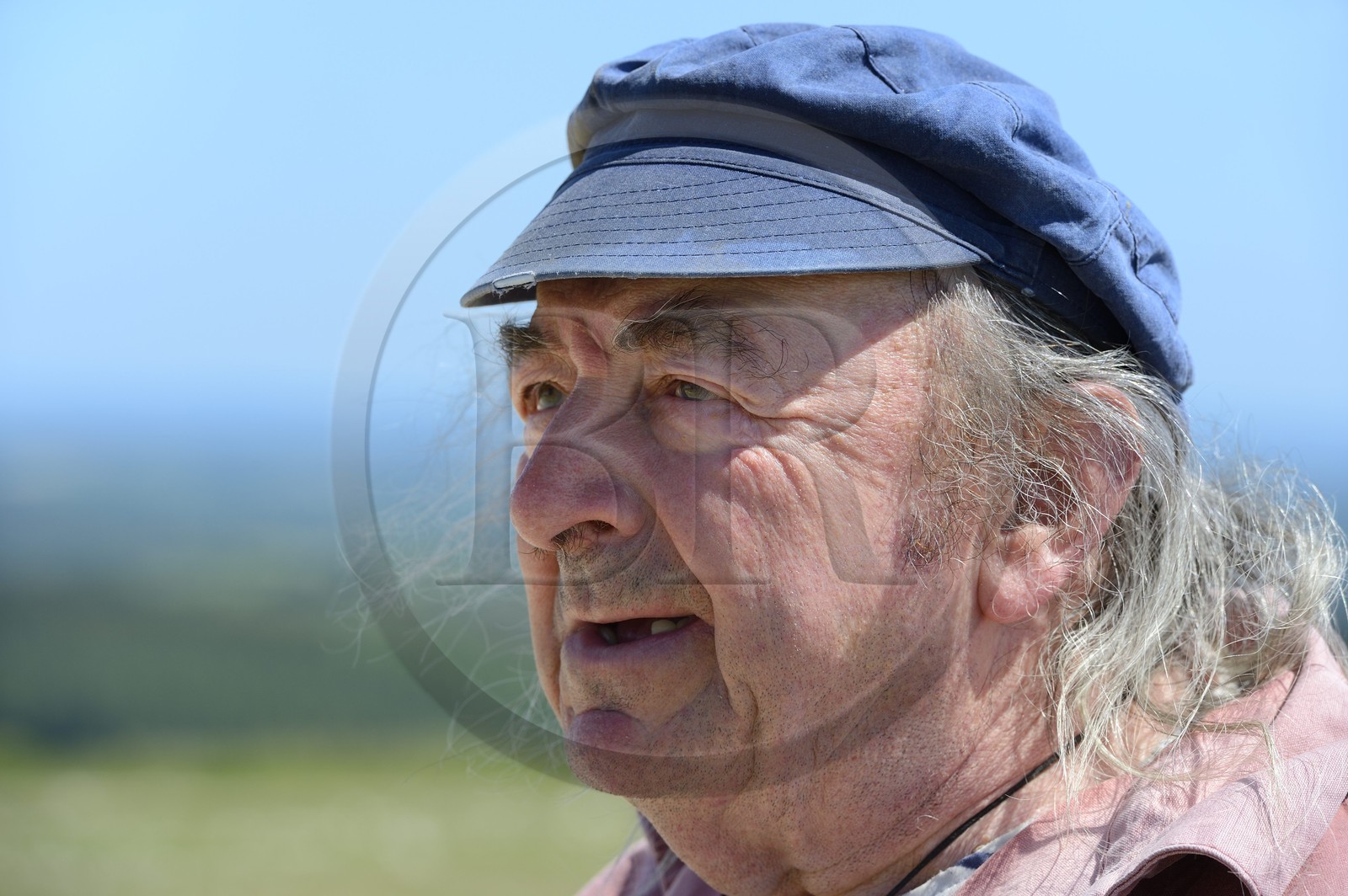 France, Finistère (29), parc naturel régional d'Armorique, Monts d'Arrée, Brasparts, montagne Saint Michel (Menez Mikaël), le conteur Claude Le Lann