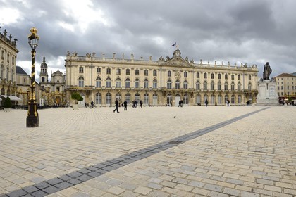 France, Meurthe-et-Moselle (54), Nancy, place Stanislas (ancienne Place Royale) construite par Stanislas Leszczynski, roi de Pologne et dernier duc de Lorraine au XVIIIe siècle, classée Patrimoine Mondial de l'UNESCO, l'Hotel de ville