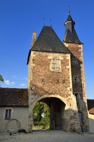 France, Allier (03), former province of Bourbonnais, Chapeau, Chateau de la Cour (15th century to late 16th century), lookout tower  that allows access to the main courtyard