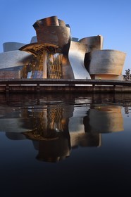 Espagne, Pays basque espagnol, Biscaye, Bilbao, le musée Guggenheim de l'architecte Frank Gehry