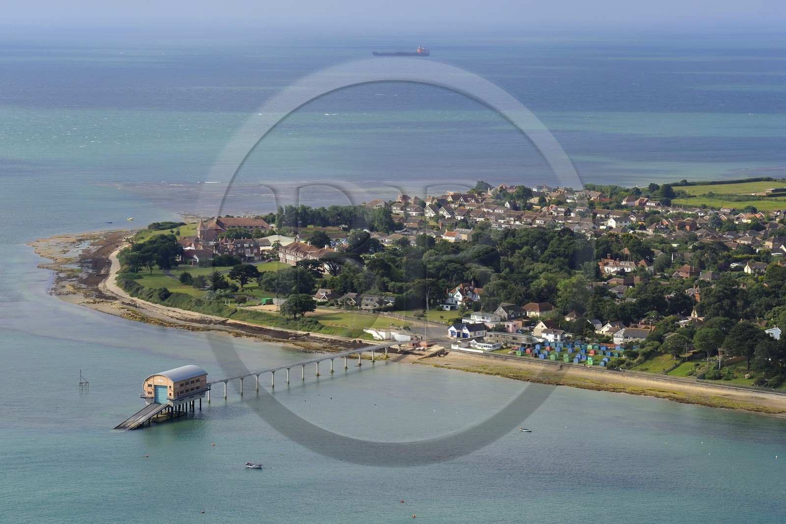 Royaume-Uni, Angleterre, Hampshire, Ile de Wight, Bembridge et sa station de sauvetage en mer (vue aérienne)