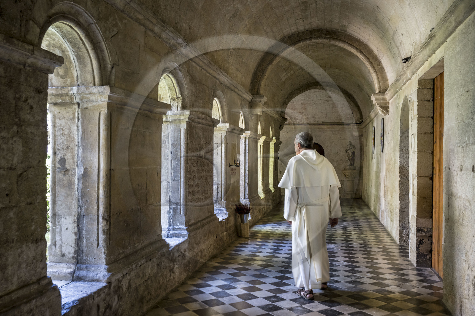 France, Bouches du Rhone, Tarascon, La Montagnette, Saint-Michel de Frigolet abbey, the 12th century cloister adjoining the Saint-Michel church